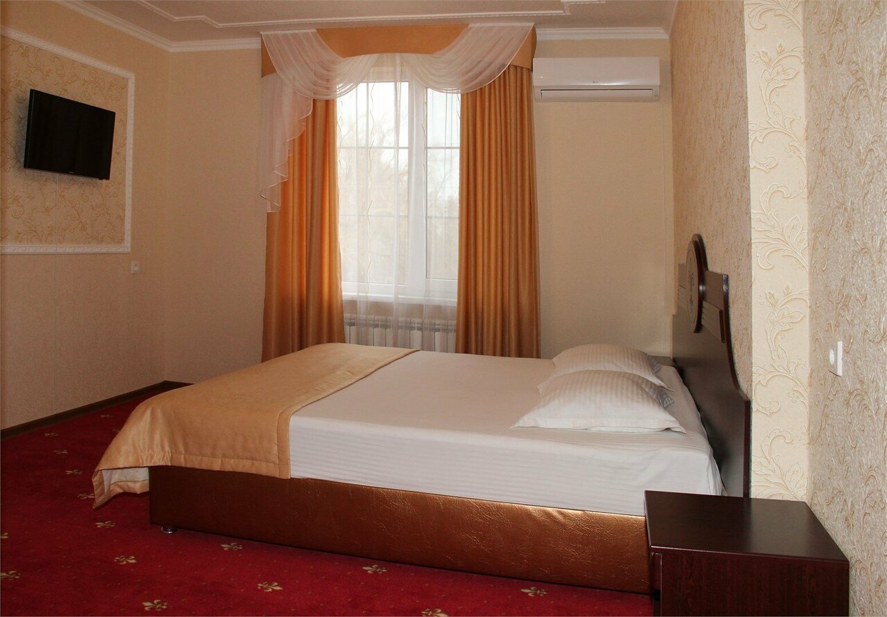 Гостиница Премьер Голубицкая