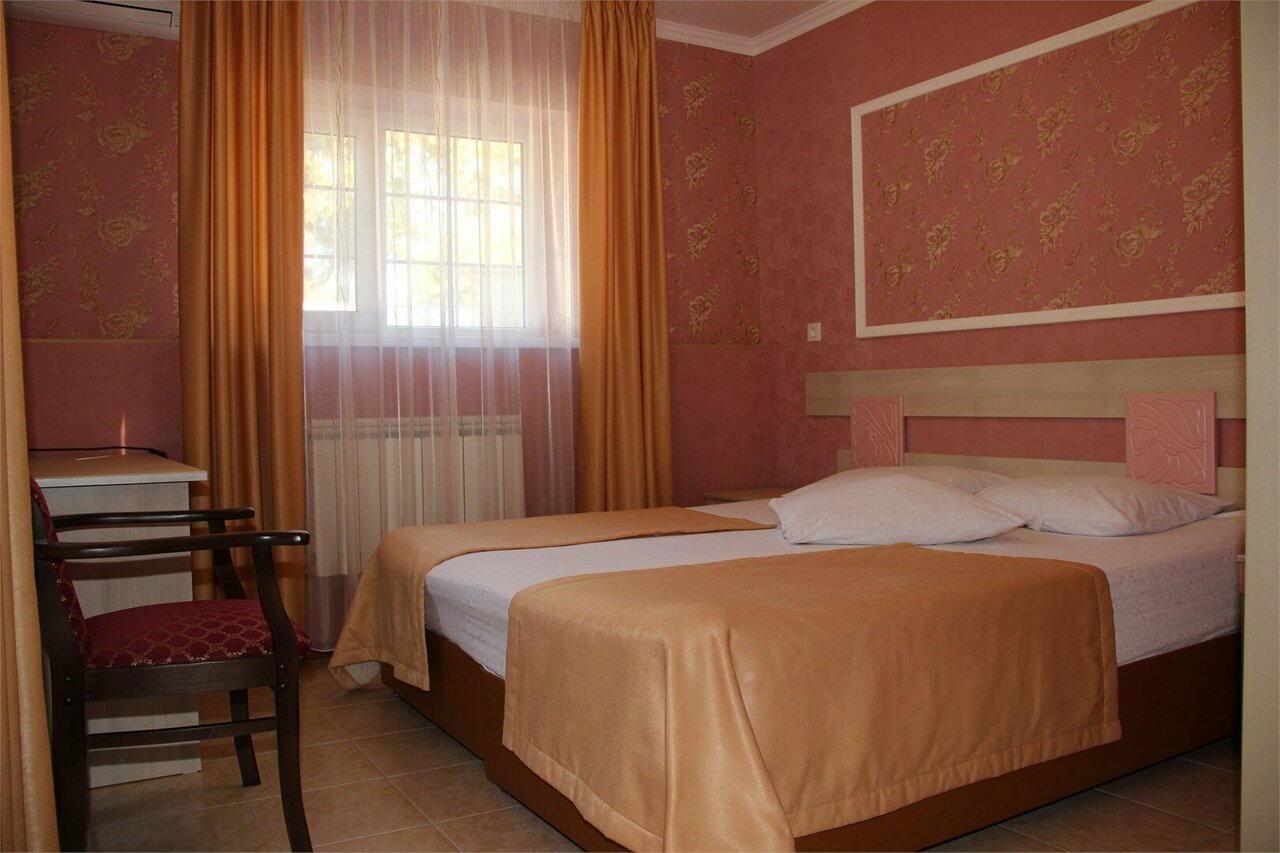 Гостиница Премьер Голубицкая