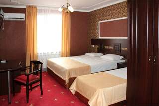 Гостиница Премьер Голубицкая Четырехместный номер-1