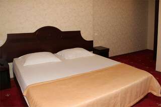 Гостиница Премьер Голубицкая Семейный двухкомнатный номер с балконом-1