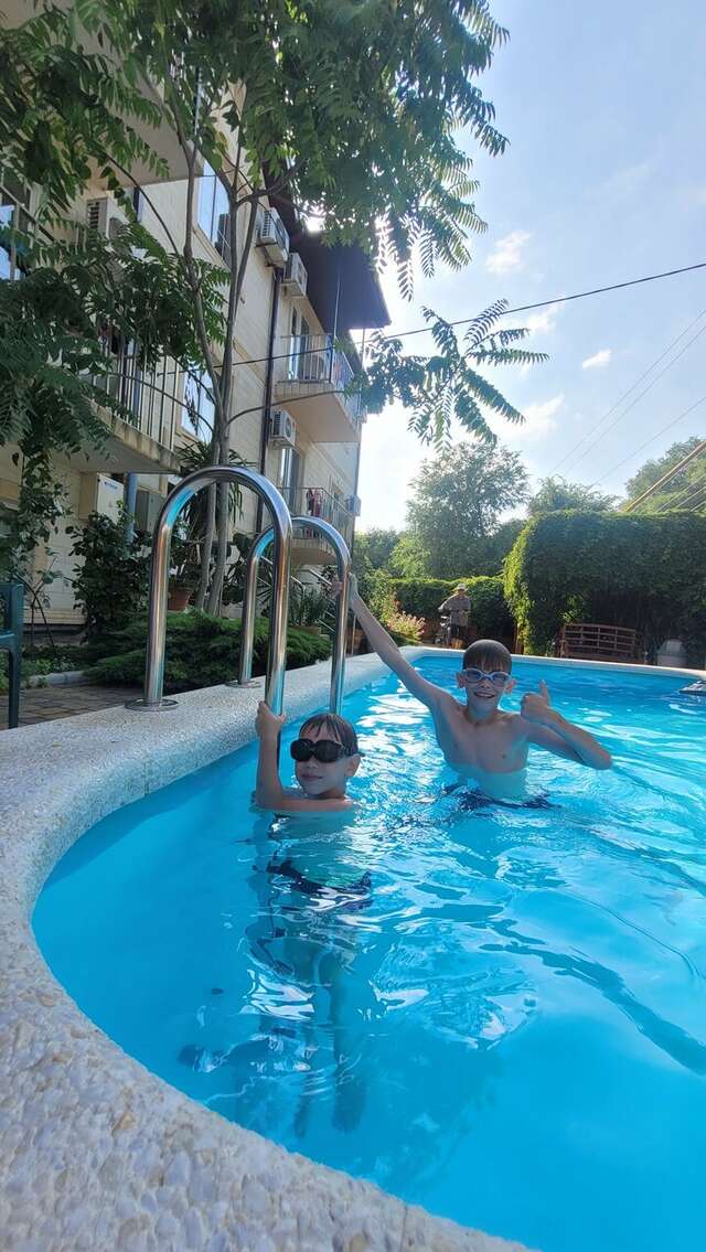 Гостиница Премьер Голубицкая-80